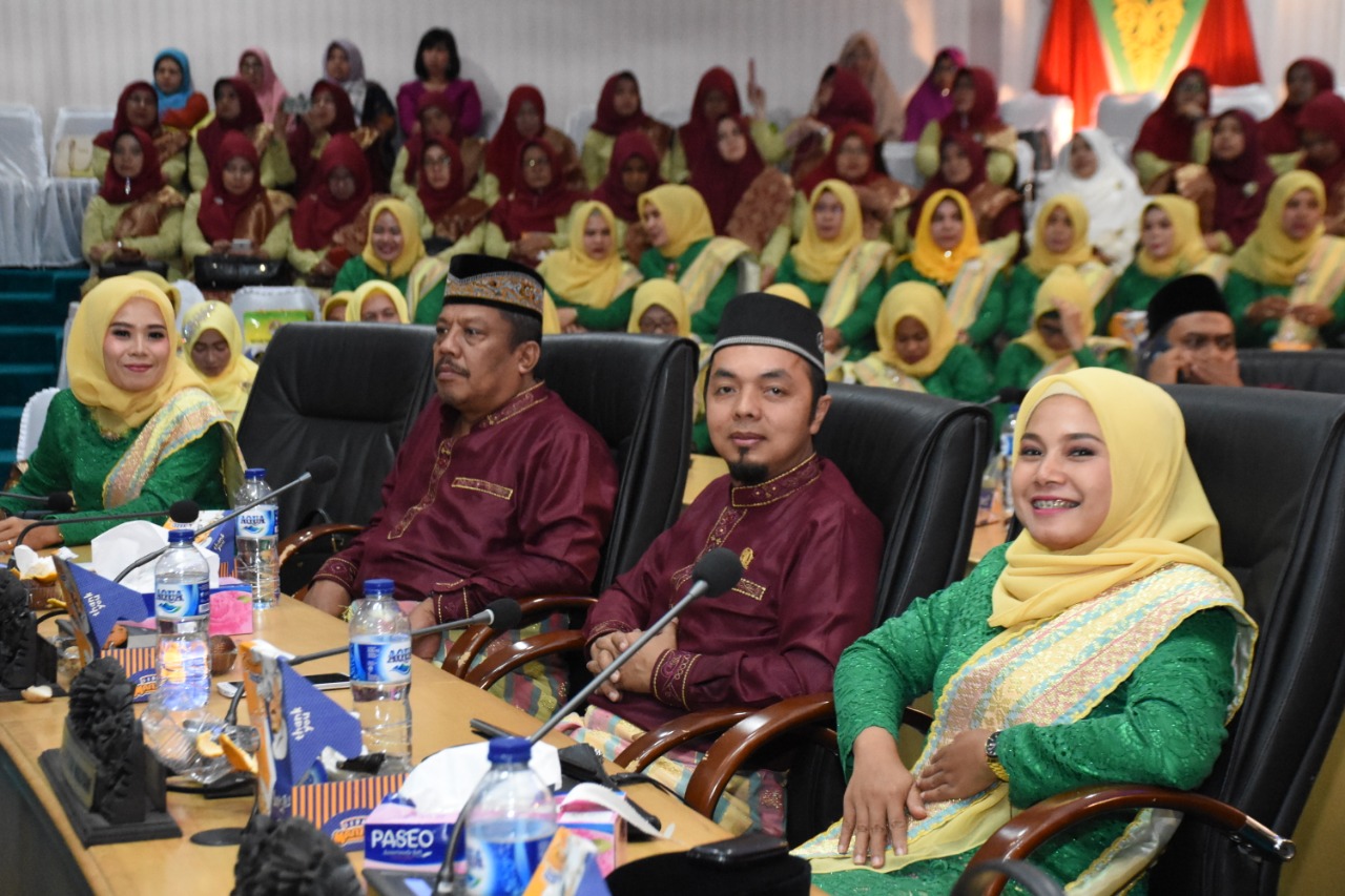 1549507610-RiauBertuah co-Anngota DPRD Kampar, Sri Rahayu Mulyani, Zulfan Azmi, Jamris