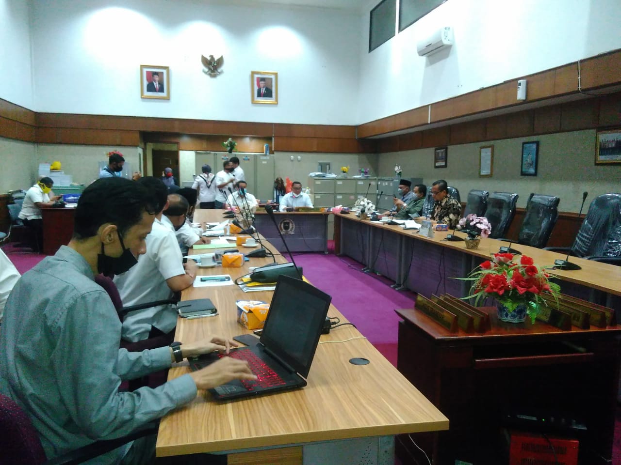 1593138560-RiauBertuah co-SUSASANA RAPAT PANSUS PERDA  POK